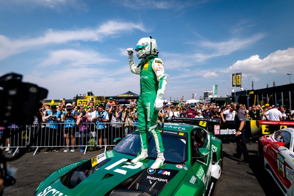DTM Wittmann vince all’Eifel e festeggia la 20esima vittoria