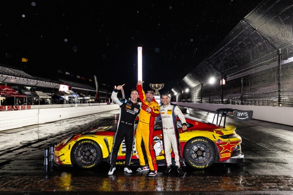 IGTC La vittoria di GMG a Indy consegna il titolo a Porsche; Martin incoronato campione piloti.