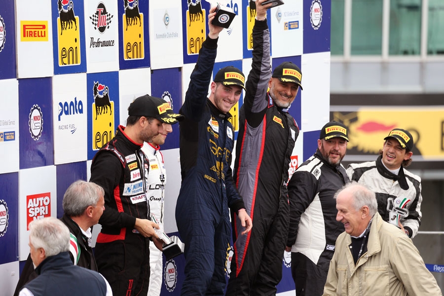 RICCITELLI E DE CASTRO DOPPIO PODIO CON VITTORIA A MONZA IN GT4 PER EBIMOTORS