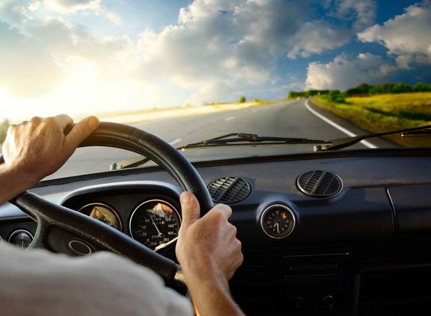 CONSIGLI ALLA GUIDA : STERZARE , LE TECNICHE PER UN MIGLIOR CONTROLLO DELLA VETTURA