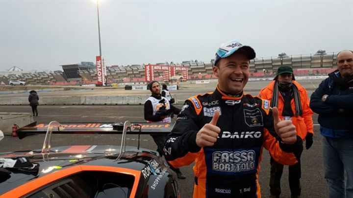 MOTOR SHOW DI BOLOGNA, Ã‰ DI THOMAS BIAGI ( LAMBORGHINI ) IL TROFEO ITALIA GRAN TURISMO