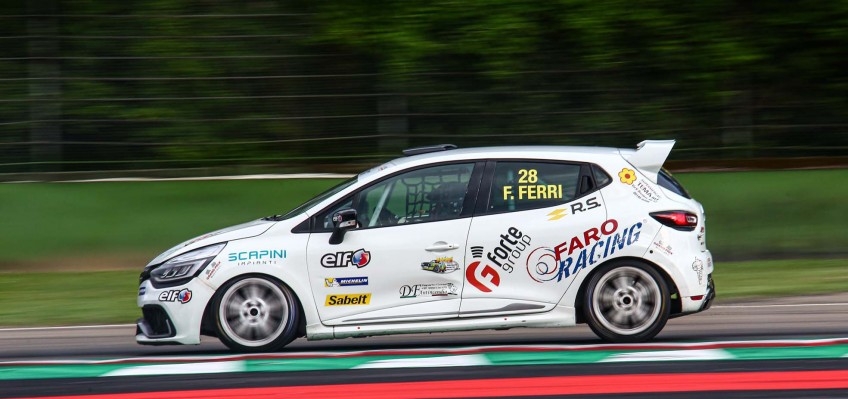 IMOLA, NELLA CLIO CUP ITALIA DOPPIA POLE DI FULVIO FERRI CON IL TEAM FARO RACING